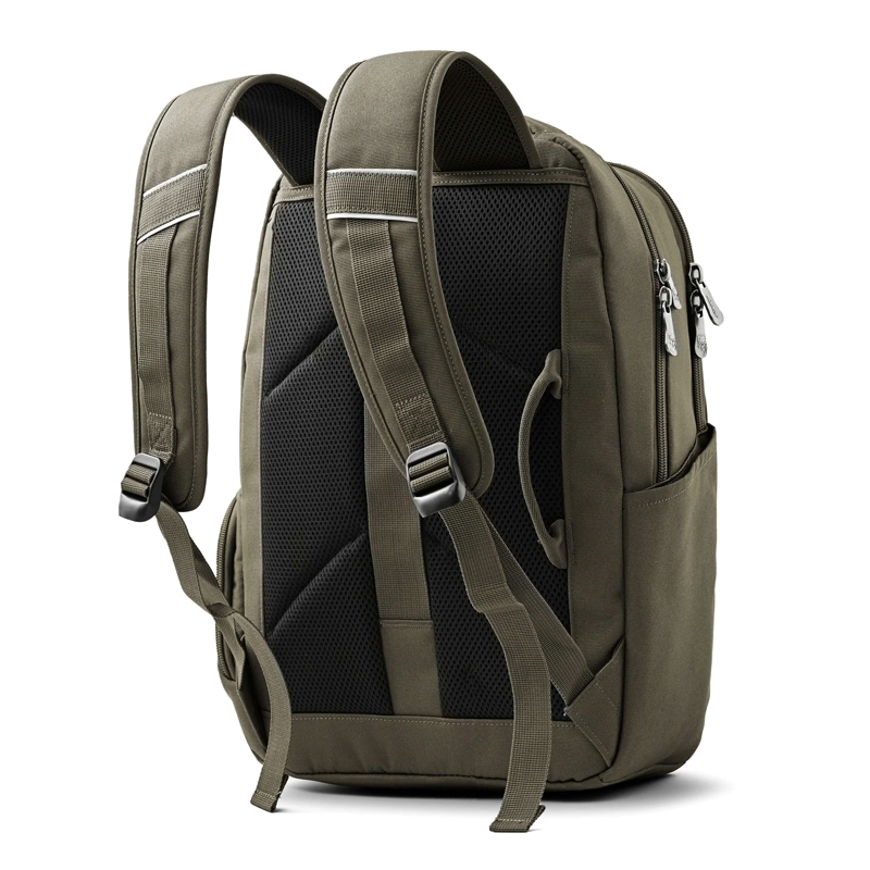 Quai đeo của Balo Mikkor The Levi Backpack 15.6 inch rất bền chắc, có lớp đệm PE êm ái