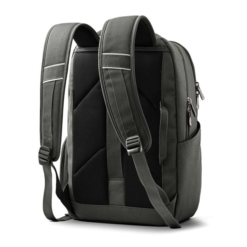 Quai đeo của Balo Mikkor The Levi Backpack 15.6 inch rất bền chắc, có lớp đệm PE êm ái