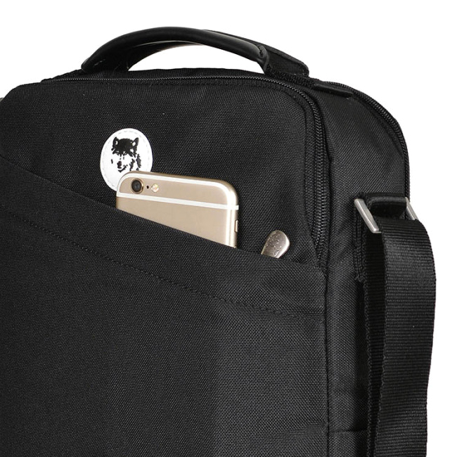 Túi Ipad Mikkor The Norris Sling - Black có dây đeo chắc chắn, tủy chỉnh độ dài linh hoạt