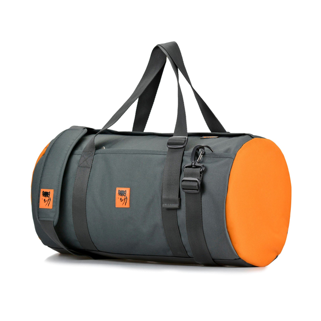 Túi thể thao/du lịch Mikkor The Sporty Gear - Charcoal/Orange kiểu dáng đẹp, trẻ trung năng động