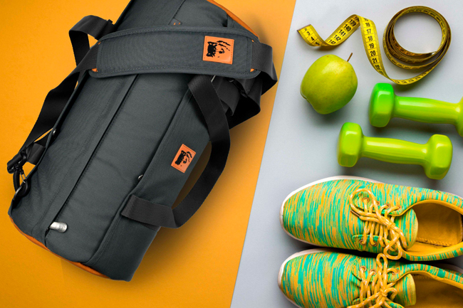 Mikkor The Sporty Gymer - Charcoal/Orange là mẫu túi thể thao, túi tập gym, size cỡ nhỏ (S) của thương hiệu Mikkor