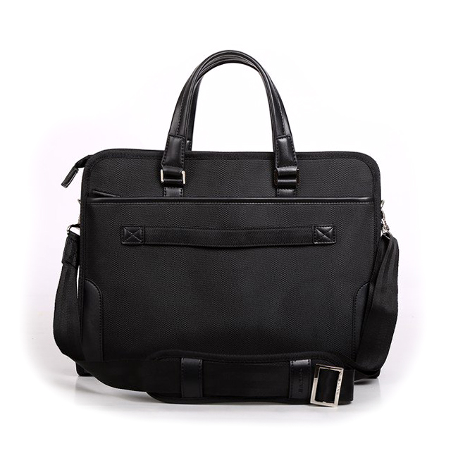 Túi xách laptop Sakos Legend 04, mặt sau của túi có phần quai gài để gài túi vào cần kéo vali