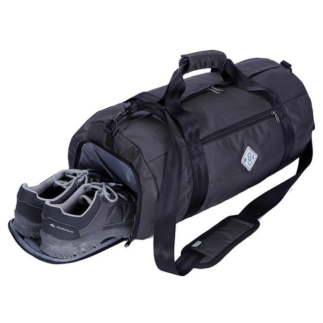 Túi du lịch Umo Primax Duffle Bags (M) - D.Grey có ngăn chính rộng rãi, chứa được rất nhiều đồ