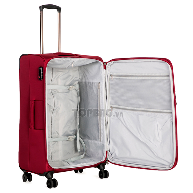 Ngăn chính của vali GD118 rộng rãi, có dây đai giữ hành lý không bị xáo trộn lúc di chuyển