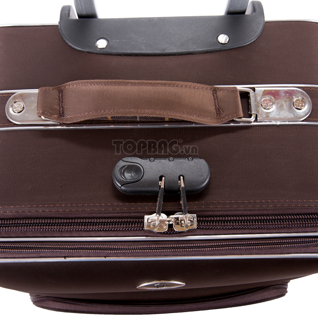 Vali được trang bị sẵn khóa số chống trộm, bảo mật tốt, giúp bảo vệ hành lý an toàn