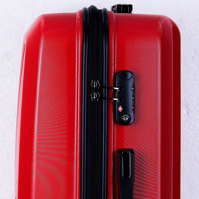 Vali Meganine 9009B có khóa kéo chống rạch, kết hợp khóa số TSA chuẩn quốc tế