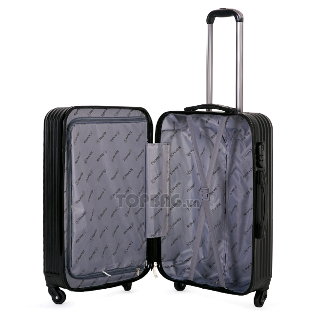 Vali Rockly 6319 có ngăn trong rộng rãi, tối ưu khả năng chứa đồ, vách ngăn và dây đai chữ X giúp cho việc sắp xếp hành lý dễ dàng hơn