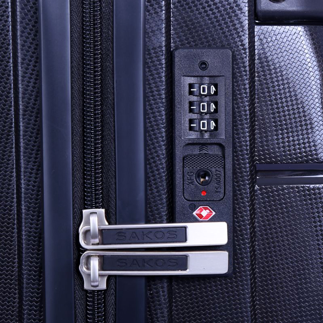 Vali Sakos Layer trang bị khóa số TSA chuẩn quốc tế, dạng khóa chìm hiện đại, có độ bảo mật cao, chống dò phá mật khẩu