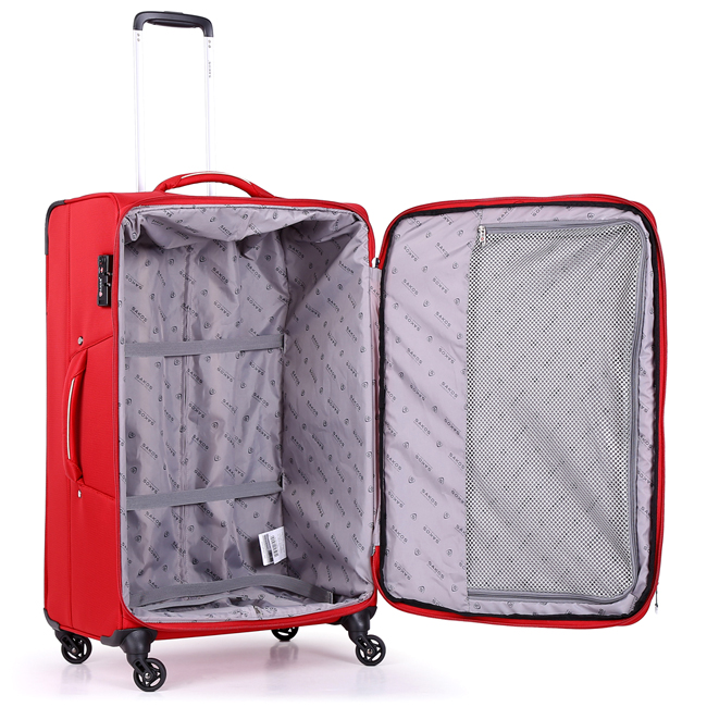 Ngăn chính cực kỳ rộng rãi, tối ưu khả năng xếp đồ của vali Sakos Starline 28 inch