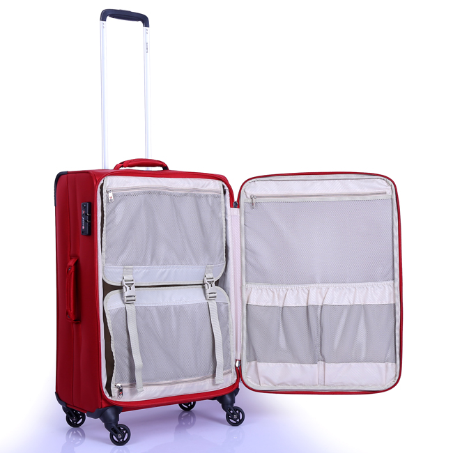 Vách giữ hành lý thông minh, giúp hành lý không bị xáo trộn khi di chuyển