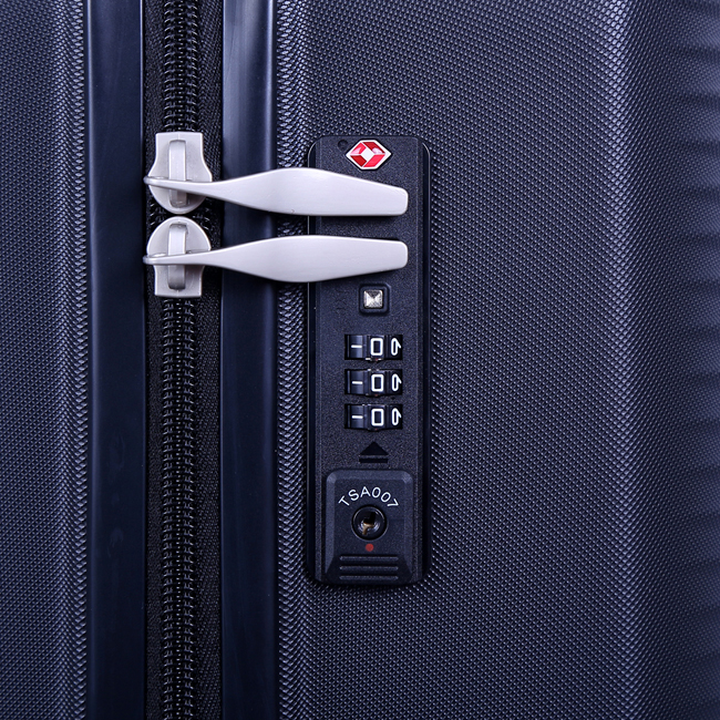 Vali Stargo Xavan Z22 trang bị khóa số TSA, dạng khóa chìm, bền bỉ, bảo mật, dễ sử dụng