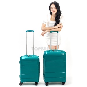 Các mẫu vali sành điệu cho các cô nàng sành điệu dịp cuối năm 2020 | TOPBAG.vn