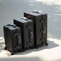 Những lý do mà vali nhôm ngày càng được nhiều khách hàng ưa chuộng và tin dùng | TOPBAG.vn